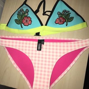 Triangl Bikini, size medium
